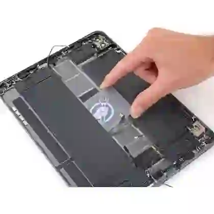 thay pin ipad pro m4 13 inch 2024 2